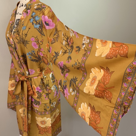 Bohemian Dahlia Floral Kimono Mini Dress - Picture 10 of 12